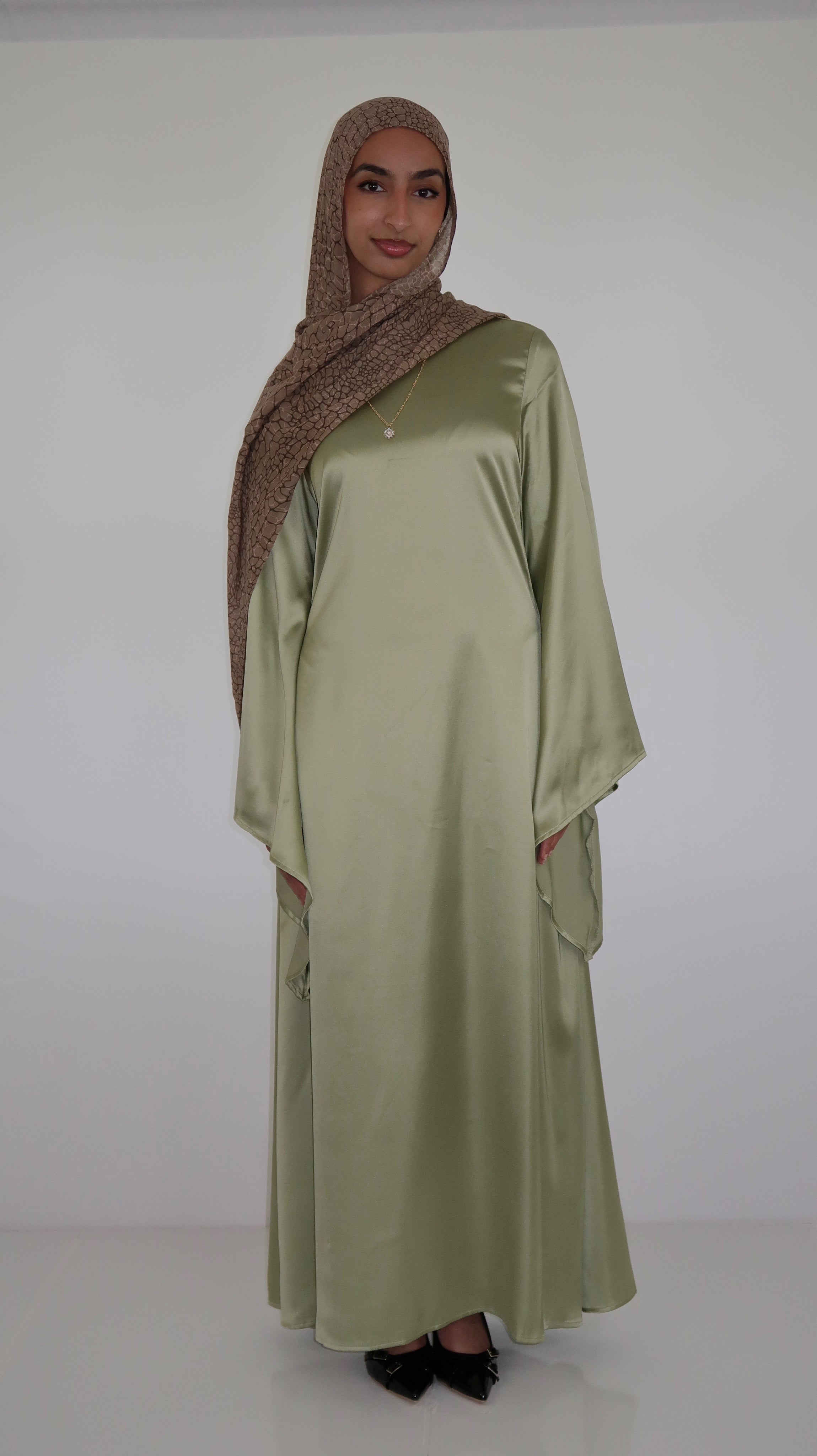 Noor | Olive