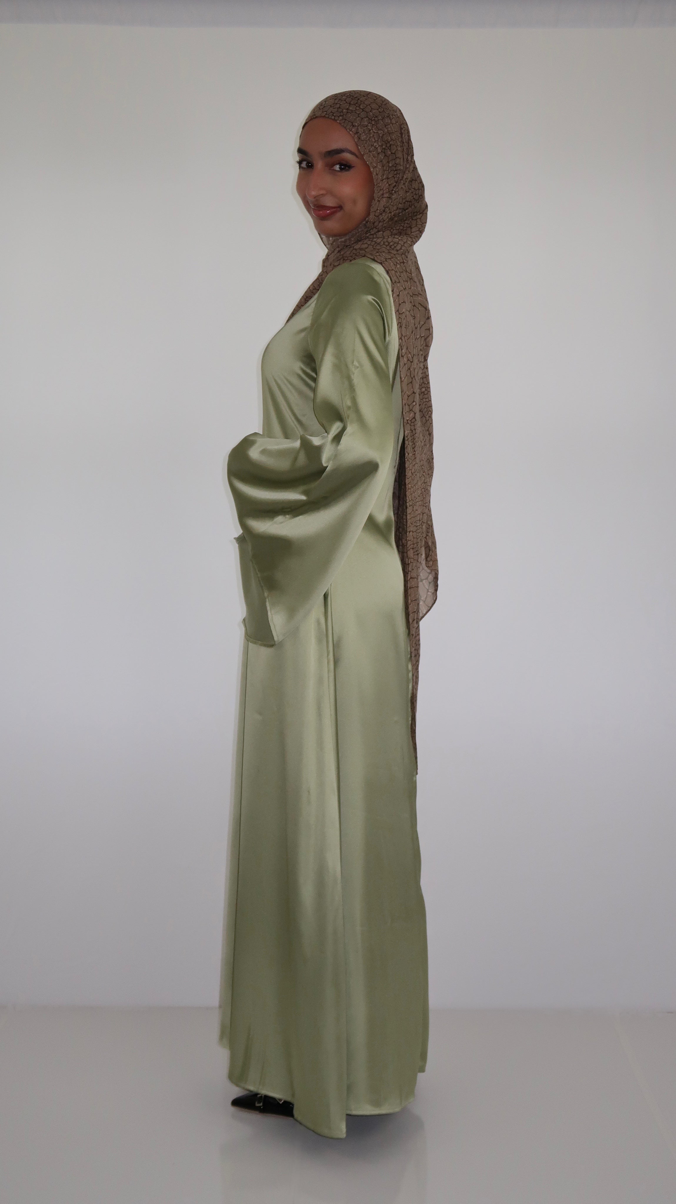 Noor | Olive